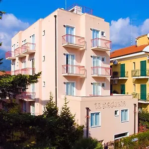 Il Monello Lägenhetshotell Loano